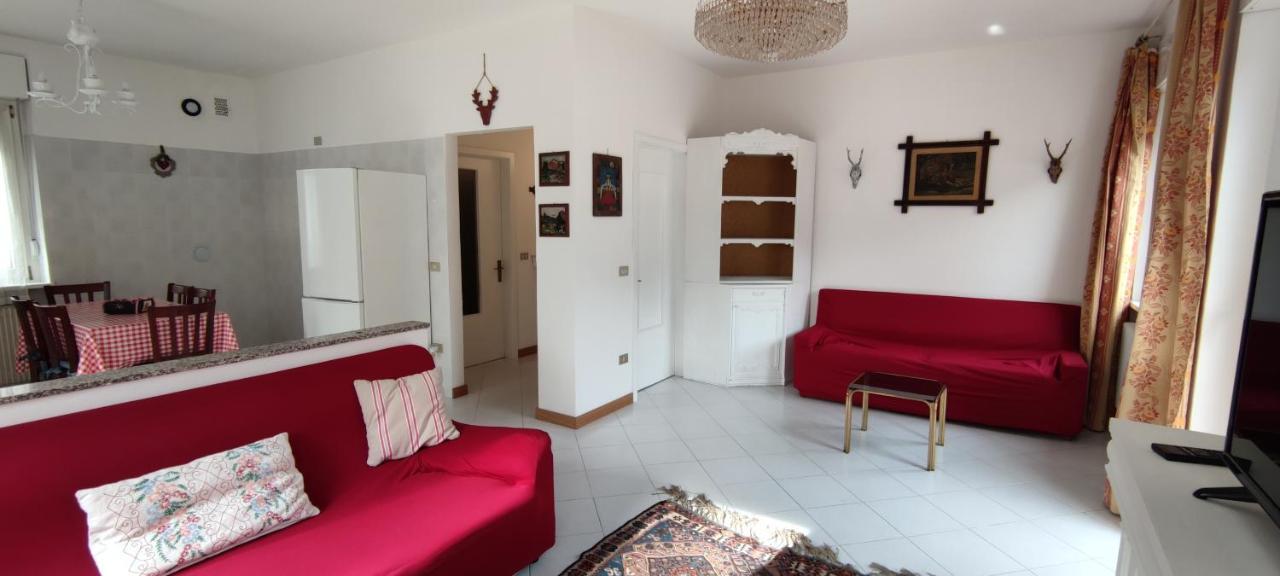 Le Mongolfiere 2 Appartement Malè Buitenkant foto