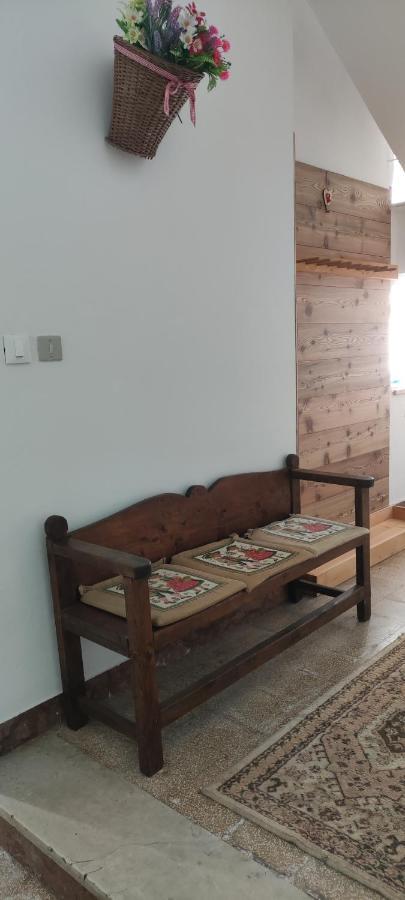 Le Mongolfiere 2 Appartement Malè Buitenkant foto