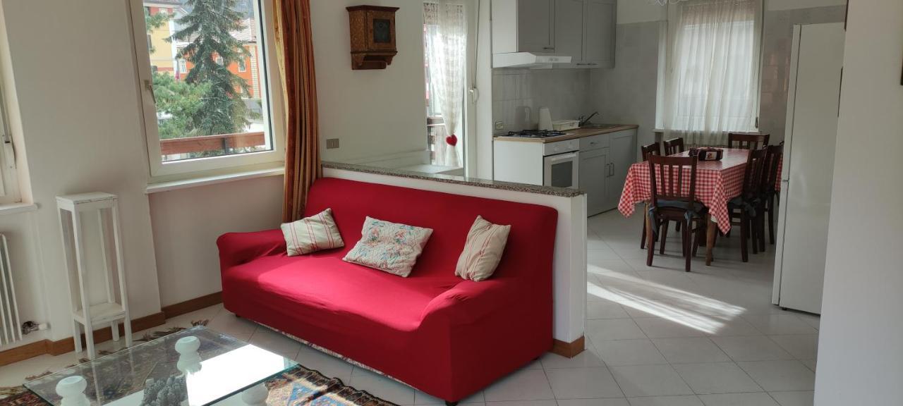 Le Mongolfiere 2 Appartement Malè Buitenkant foto