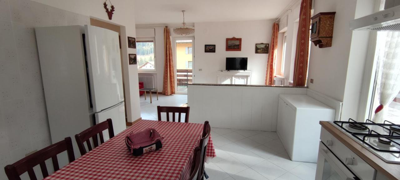 Le Mongolfiere 2 Appartement Malè Buitenkant foto