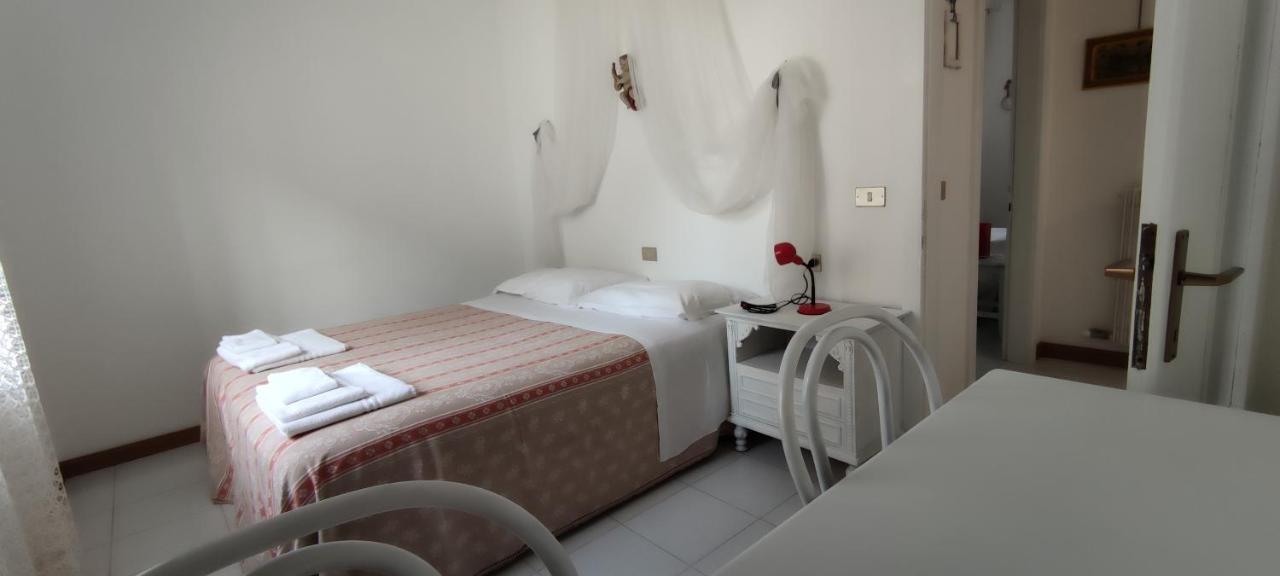 Le Mongolfiere 2 Appartement Malè Buitenkant foto